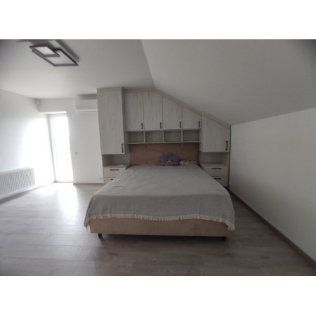 Mobilier dormitor pentru mansardă pentru tavan înclinat A-93